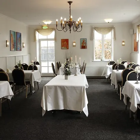 فندق Aars Hotel 3*